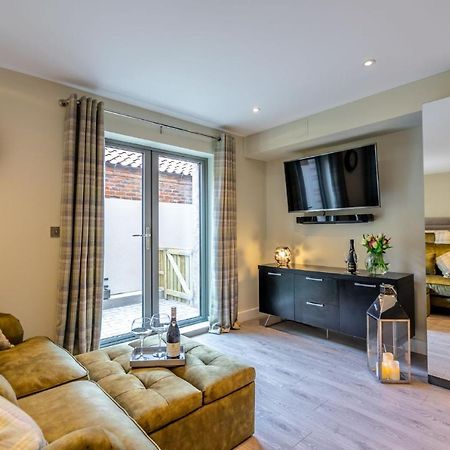 York Staycation With Free Parking Exterior foto